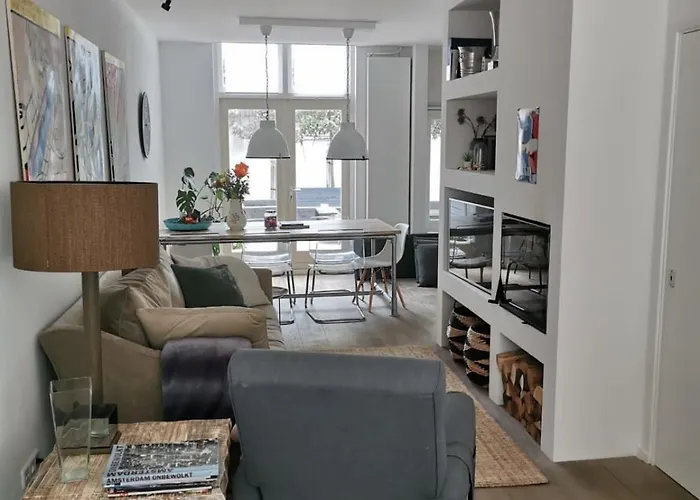 Sandy's Family House For 2 Adults & 2 Children Zandvoort