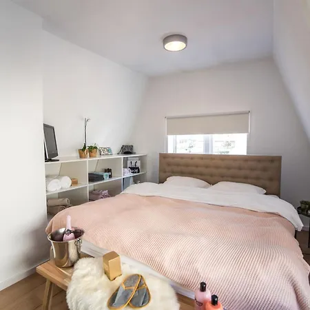 Sandy's Family House For 2 Adults & 2 Children